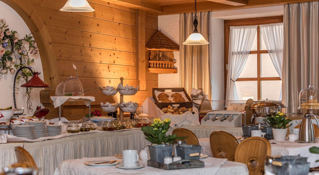 Hotel Mutz Garni Inning am Ammersee Buitenkant foto