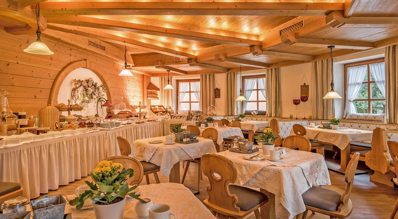 Hotel Mutz Garni Inning am Ammersee Buitenkant foto
