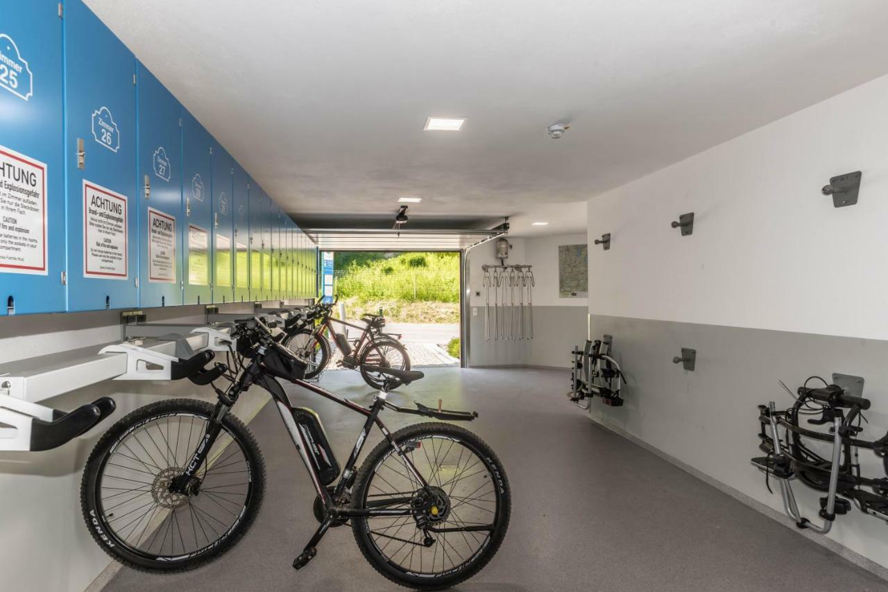 Hotel Mutz Garni Inning am Ammersee Buitenkant foto